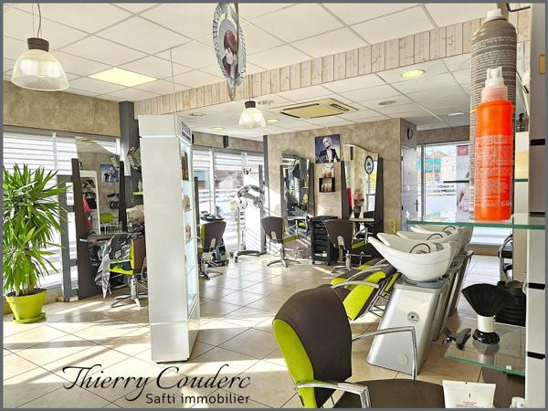 Salon de coiffure avec bail tous commerces.