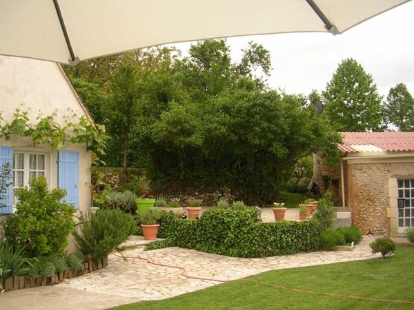 Maison ancienne - Le bugue Maison ancienne à renover avec piscine, dépendance et terrain de 882m2 près des commerces