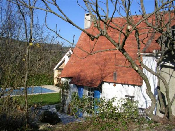 Maison ancienne - Le bugue Maison ancienne à renover avec piscine, dépendance et terrain de 882m2 près des commerces