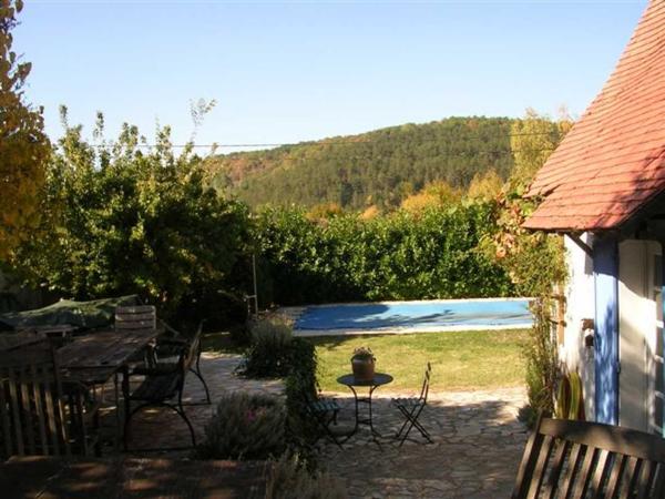 Maison ancienne - Le bugue Maison ancienne à renover avec piscine, dépendance et terrain de 882m2 près des commerces