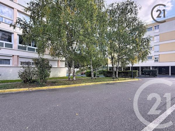 Appartement F5 à vendre  5 pièces - 85,83 m2 COMBS LA VILLE - 77