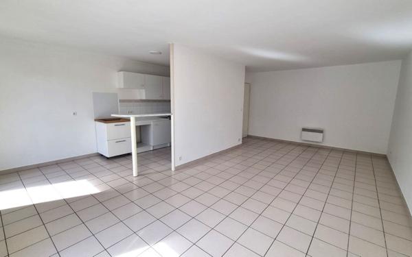 Appartement à vendre    3 pièces • 70,15 m2 Marseille 6