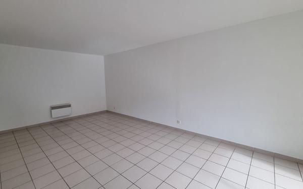 Appartement à vendre    3 pièces • 70,15 m2 Marseille 6