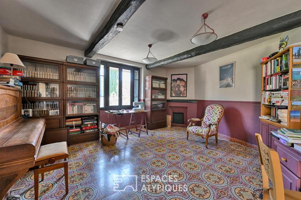 Maison de charme en pierre avec terrasses et vue