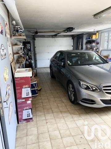 Maison traditionnelle 10 pièces de 250 m² à Amboise (37400)