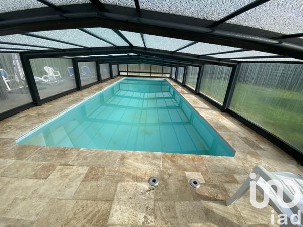 Maison traditionnelle 10 pièces de 250 m² à Amboise (37400)