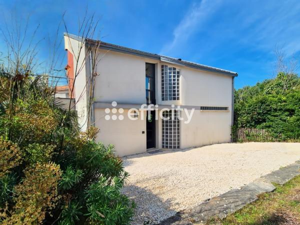 Maison
         4 pièces
        - 110 m² Bien prestige