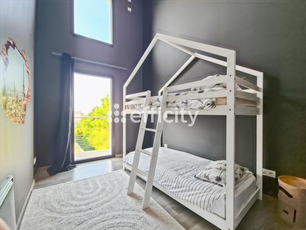 Maison
         4 pièces
        - 110 m² Bien prestige