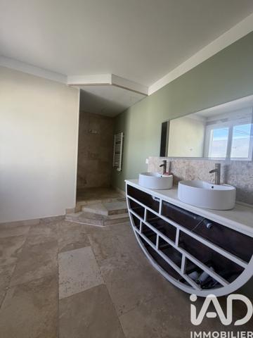 Maison à vendre 7 pièces 175 m² Pélissanne