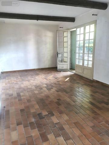 Maison à restaurer à vendre à Arles dans les Bouches-du-Rhône (13104), ref : 075/177   
TRINQUETAILLE