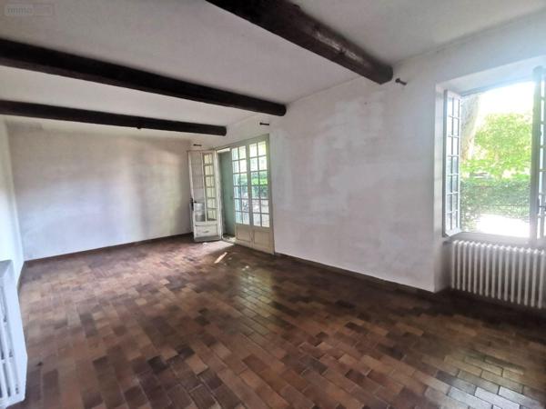 Maison à restaurer à vendre à Arles dans les Bouches-du-Rhône (13104), ref : 075/177   
TRINQUETAILLE