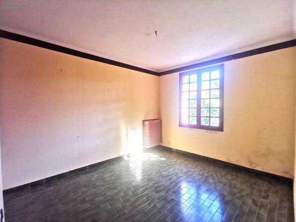 Maison à restaurer à vendre à Arles dans les Bouches-du-Rhône (13104), ref : 075/177   
TRINQUETAILLE