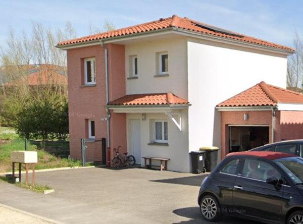 SPECIAL INVESTISSEMENT : maison mitoyenne 3 chambres sur la commune de Polliat