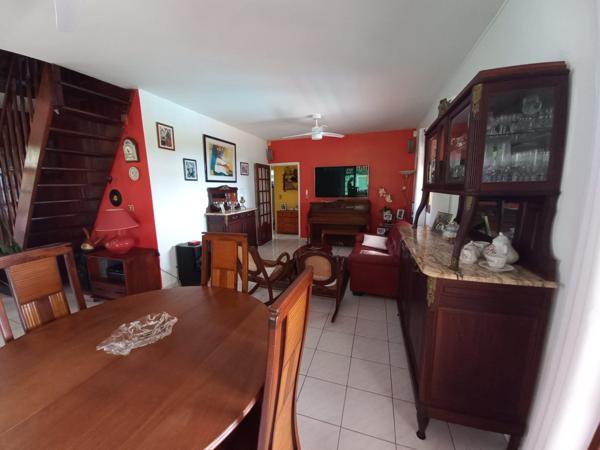 Saint-Claude (97120) Villa avec piscine F5 + F2 et garage sur 4000 m² !!