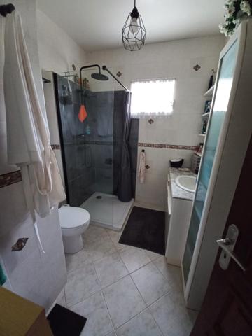 Saint-Claude (97120) Villa avec piscine F5 + F2 et garage sur 4000 m² !!