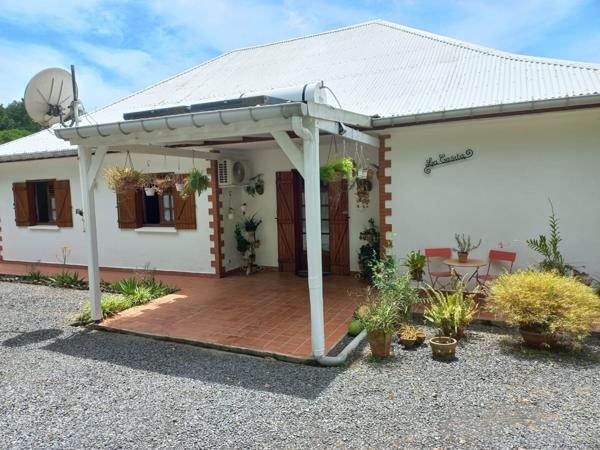 Saint-Claude (97120) Villa avec piscine F5 + F2 et garage sur 4000 m² !!