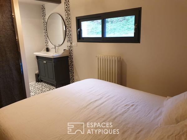 Propriété avec bâtisse rénovée et 5 ha de terrain en Ardèche