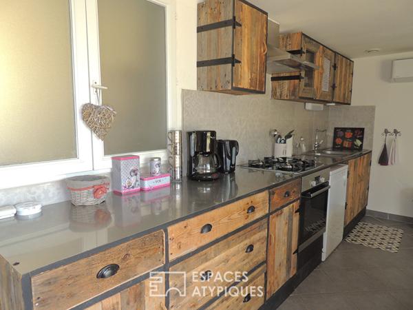 Propriété avec bâtisse rénovée et 5 ha de terrain en Ardèche