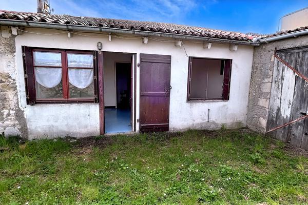 Bati a rénover L Houmeau 4 pièce(s) 115 m2 + garage 24 m2, L houmeau 17137