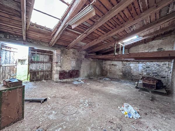 Bati a rénover L Houmeau 4 pièce(s) 115 m2 + garage 24 m2, L houmeau 17137