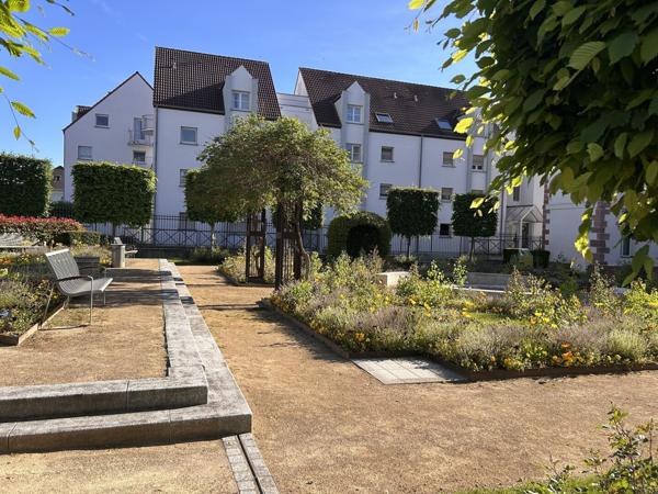 F3 de 64 m2 + une cave + 1 grand garage à HUNINGUE (68330)