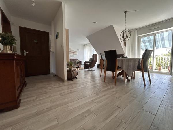 F3 de 64 m2 + une cave + 1 grand garage à HUNINGUE (68330)