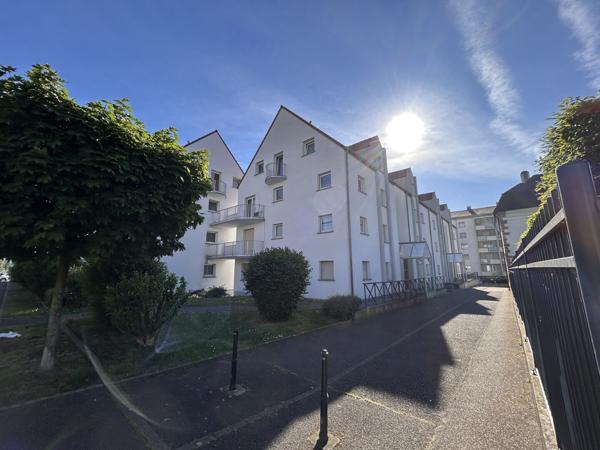 F3 de 64 m2 + une cave + 1 grand garage à HUNINGUE (68330)