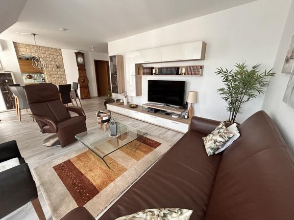 F3 de 64 m2 + une cave + 1 grand garage à HUNINGUE (68330)