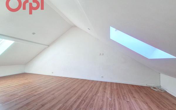 Maison à vendre    2 pièces •  Cusset