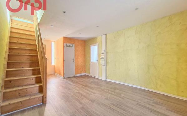 Maison à vendre    2 pièces •  Cusset