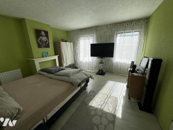 Maison de ville proche Anzin et Valenciennes possible 3 chambres jardin