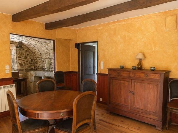 Maison à vendre 82 990 € Saint-Santin-de-Maurs 6 p 130 m² DPE D