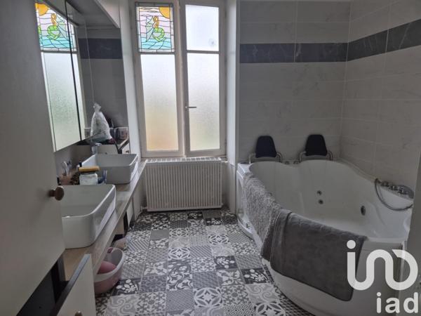 Maison à vendre 5 pièces 137 m² Jazeneuil