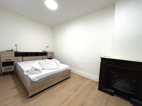 Appartement à louer 660 € CC Oullins-Pierre-Bénite 3 p 43 m² DPE D