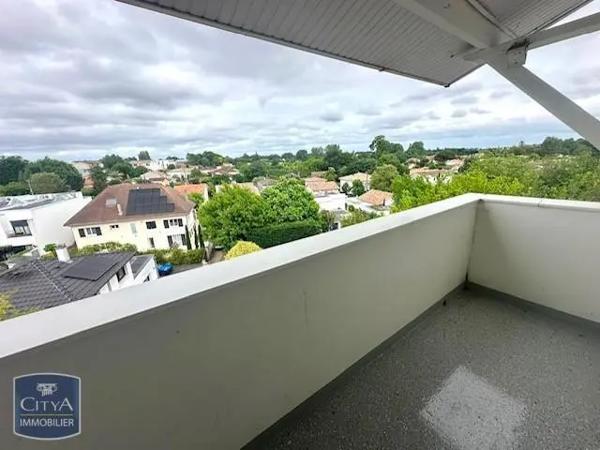 Appartement à louer 2 pièces 46.47m² Mérignac (33700)