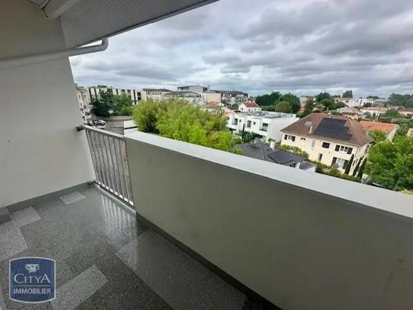 Appartement à louer 2 pièces 46.47m² Mérignac (33700)