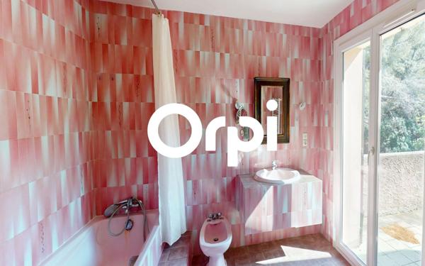 Maison à vendre    4 pièces •  Carqueiranne