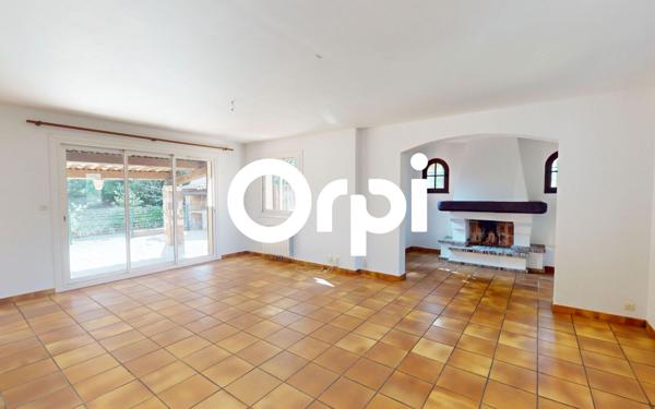 Maison à vendre    4 pièces •  Carqueiranne