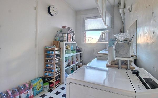 Appartement à vendre    4 pièces • 84 m2 Paris 6