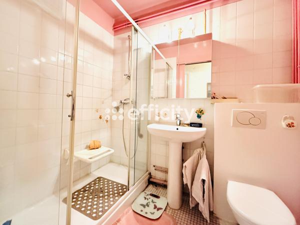 Appartement
         3 pièces
        - 60 m² Exclusivité 160 000 € *