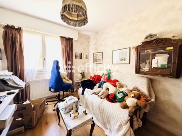 Appartement
         3 pièces
        - 60 m² Exclusivité 160 000 € *