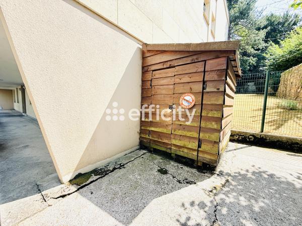 Appartement
         3 pièces
        - 60 m² Exclusivité 160 000 € *