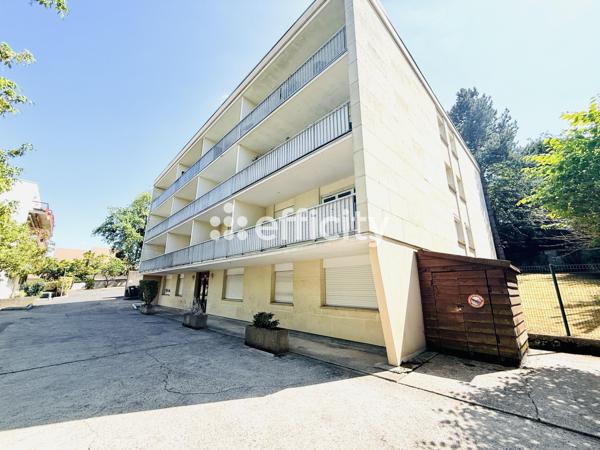 Appartement
         3 pièces
        - 60 m² Exclusivité 160 000 € *