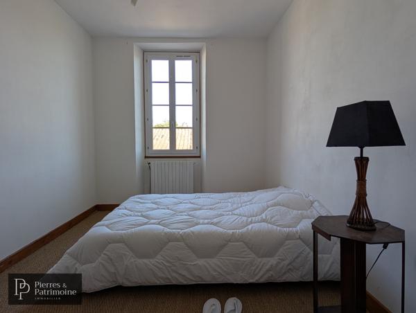 Laplume (47310) Maison en pierre avec dépendances et jardin autour