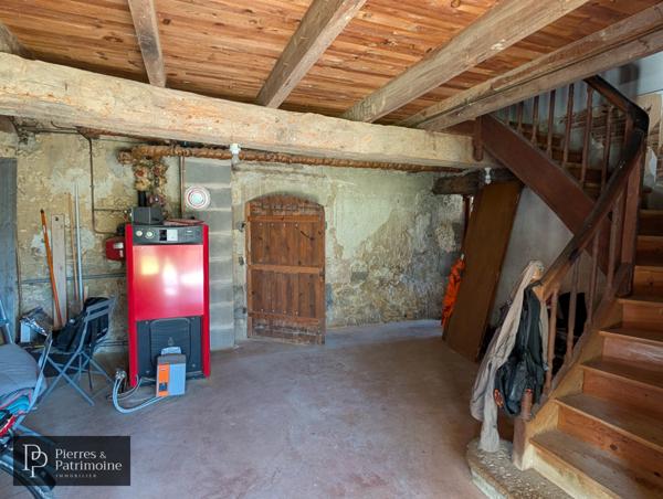 Laplume (47310) Maison en pierre avec dépendances et jardin autour