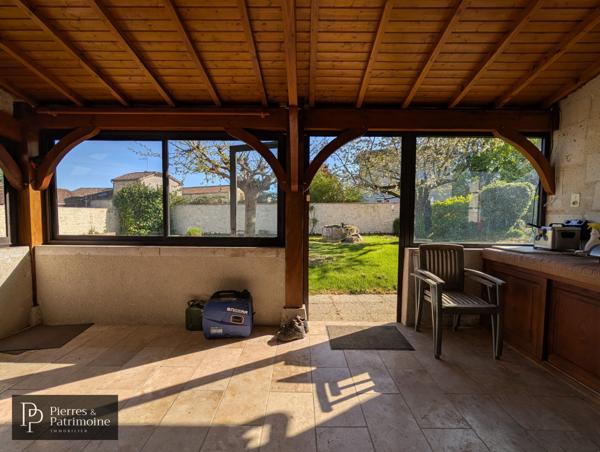 Laplume (47310) Maison en pierre avec dépendances et jardin autour