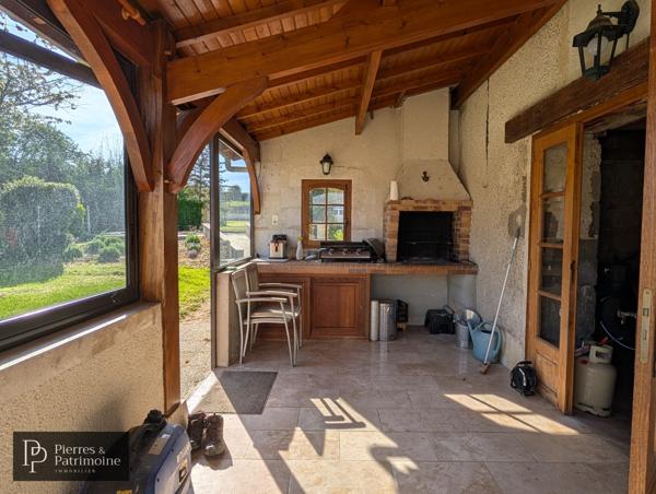 Laplume (47310) Maison en pierre avec dépendances et jardin autour