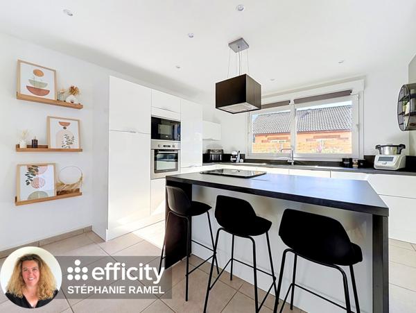 Maison
         4 pièces
        - 113 m² Exclusivité 410 000 € *