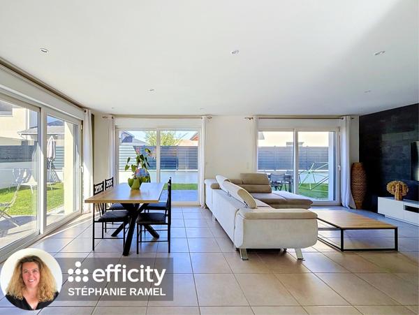 Maison
         4 pièces
        - 113 m² Exclusivité 410 000 € *