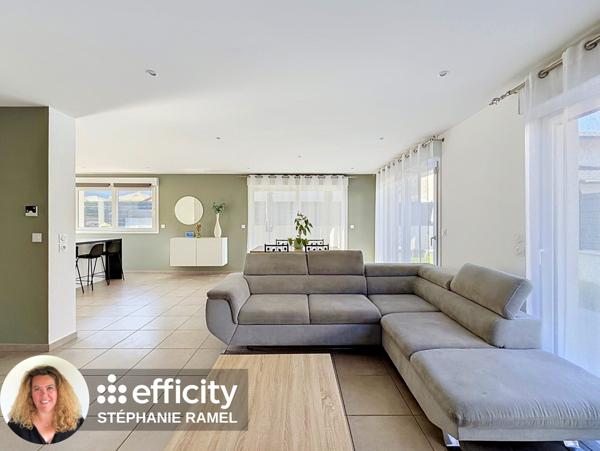 Maison
         4 pièces
        - 113 m² Exclusivité 410 000 € *